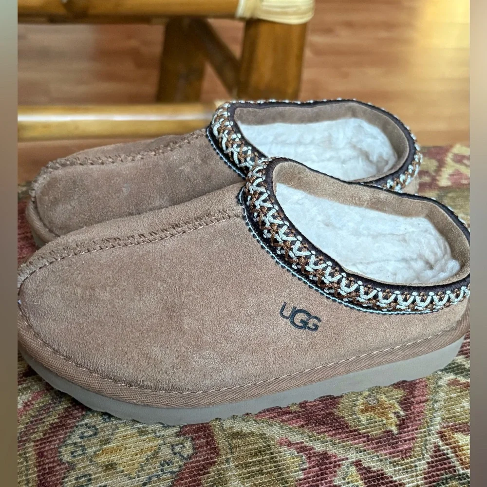 Kids Uggs Brown Slip on Clogs/Slippers Size 12 Like New